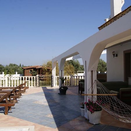 Liberta Guesthouse Seferihisar Exterior foto