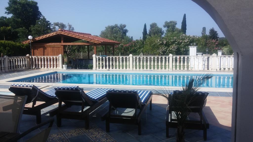 Liberta Guesthouse Seferihisar Quarto foto